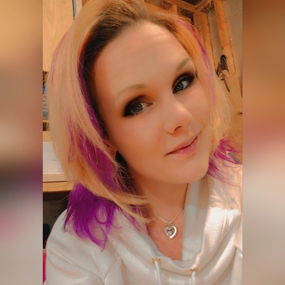 Meet your Posher, Casey - Picture 1 of 1